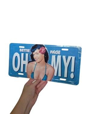 Vintage 2004 Bettie Page "Oh My!" Dark Horse Comics Novelty Metal License Plate
